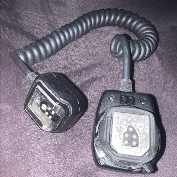 Canon Off-Camera Shoe Cord OC-E3 - Picture 2 of 3